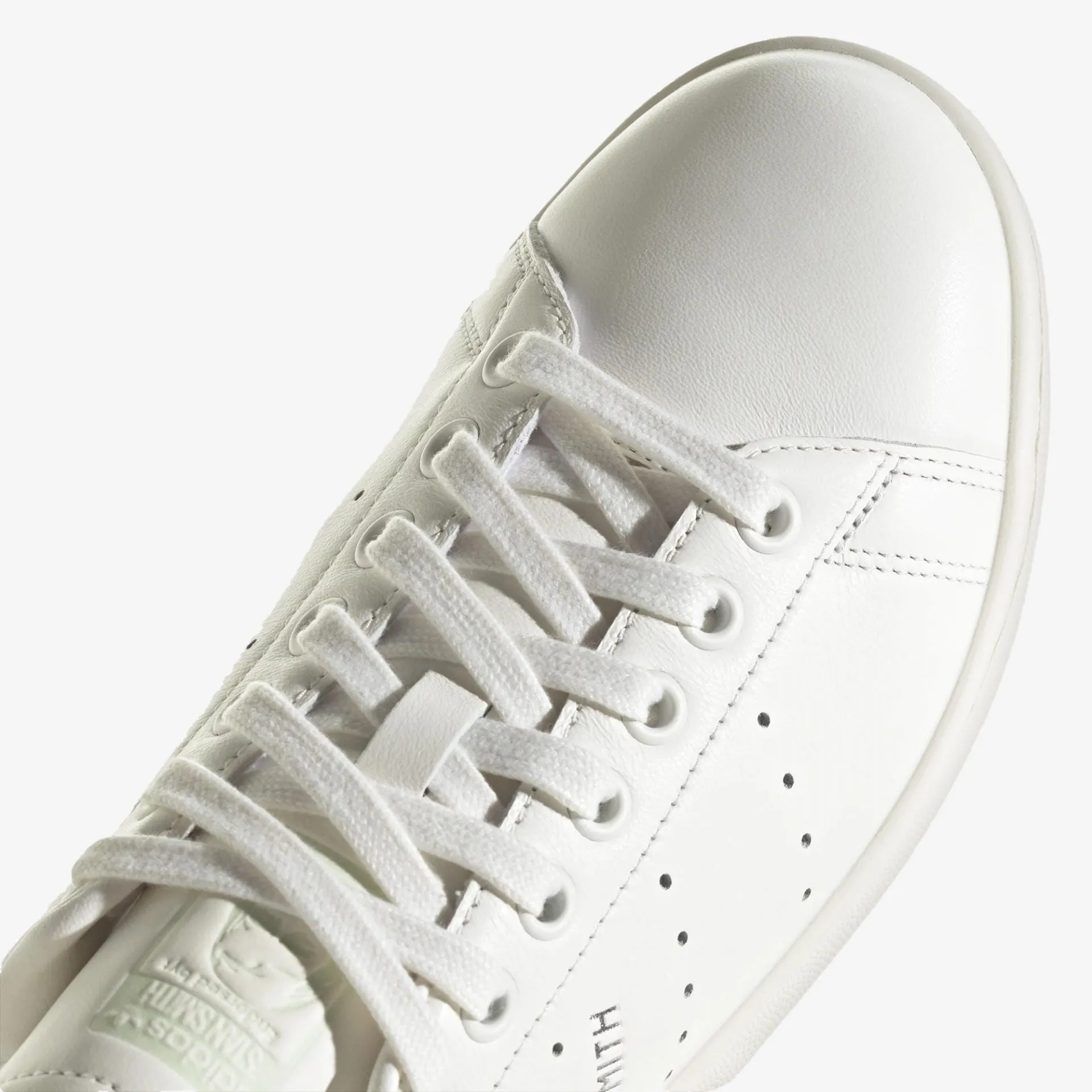 Adidas Originals | WMN'S STAN SMITH  { WHITE