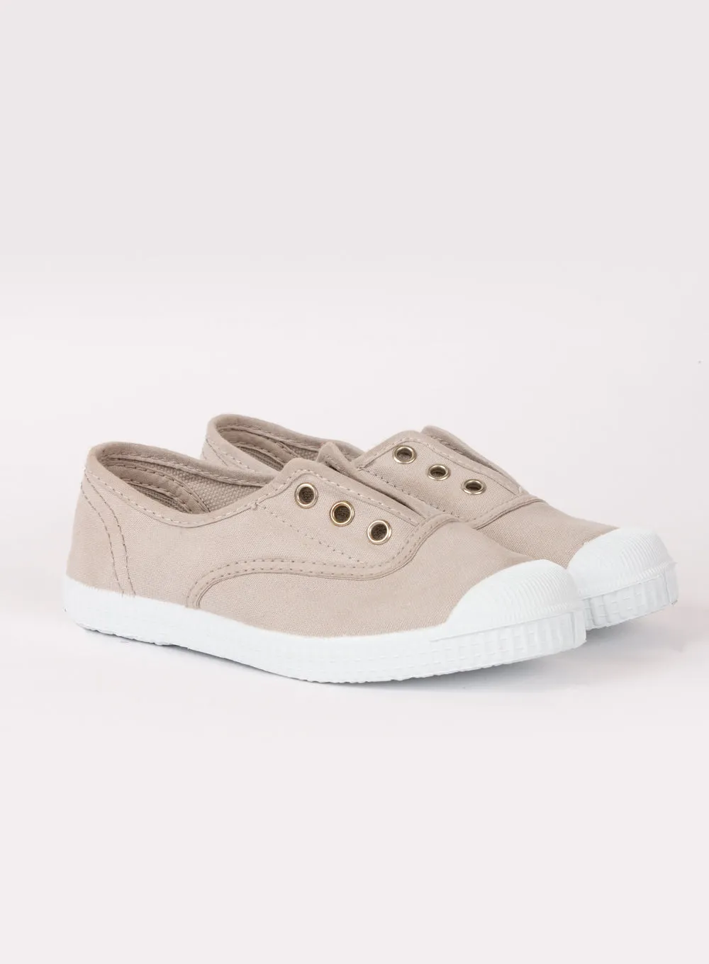 Hampton Canvas Plum Plimsolls in Putty