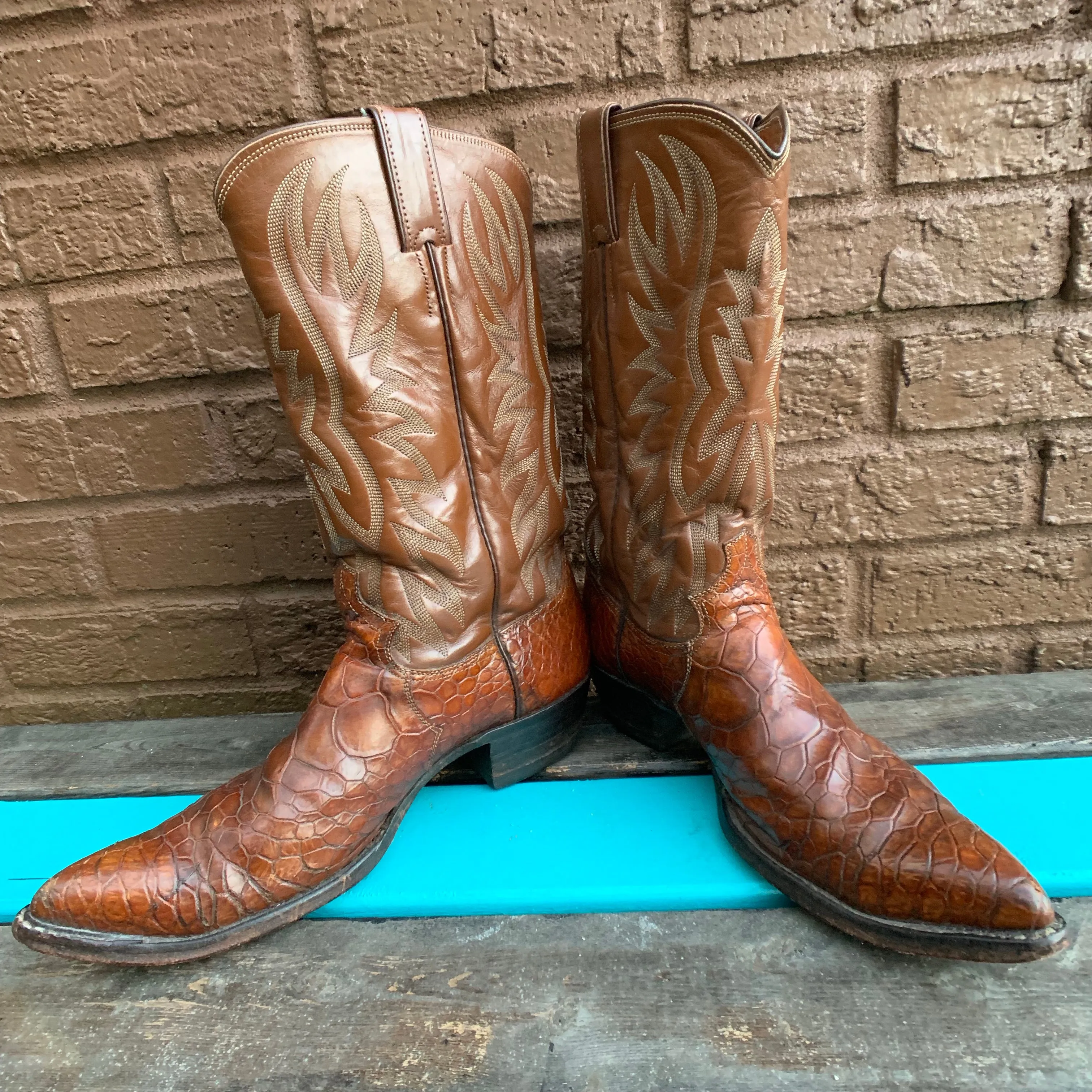 Men’s Vintage Cognac Justin Pull-On Cowboy Boots