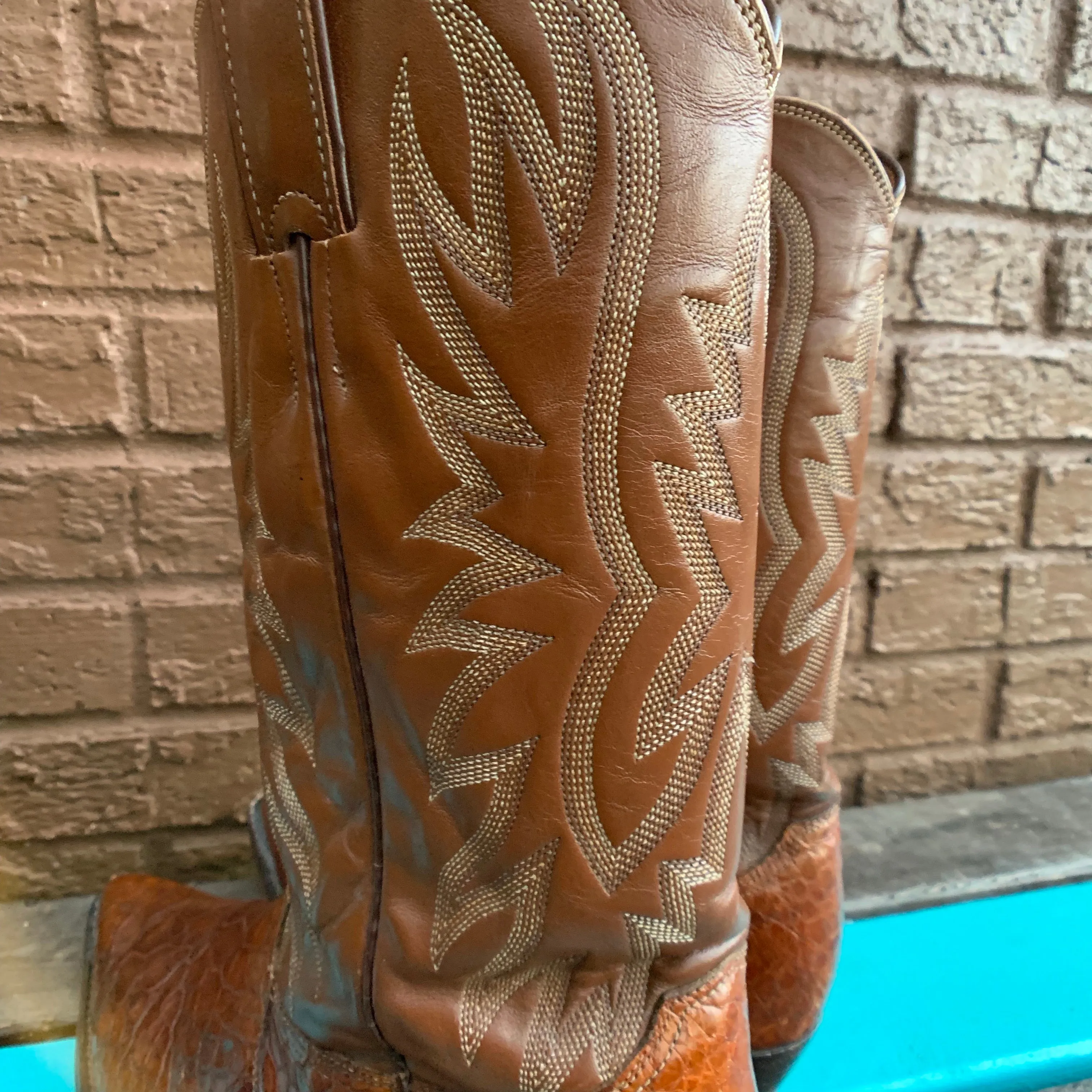 Men’s Vintage Cognac Justin Pull-On Cowboy Boots