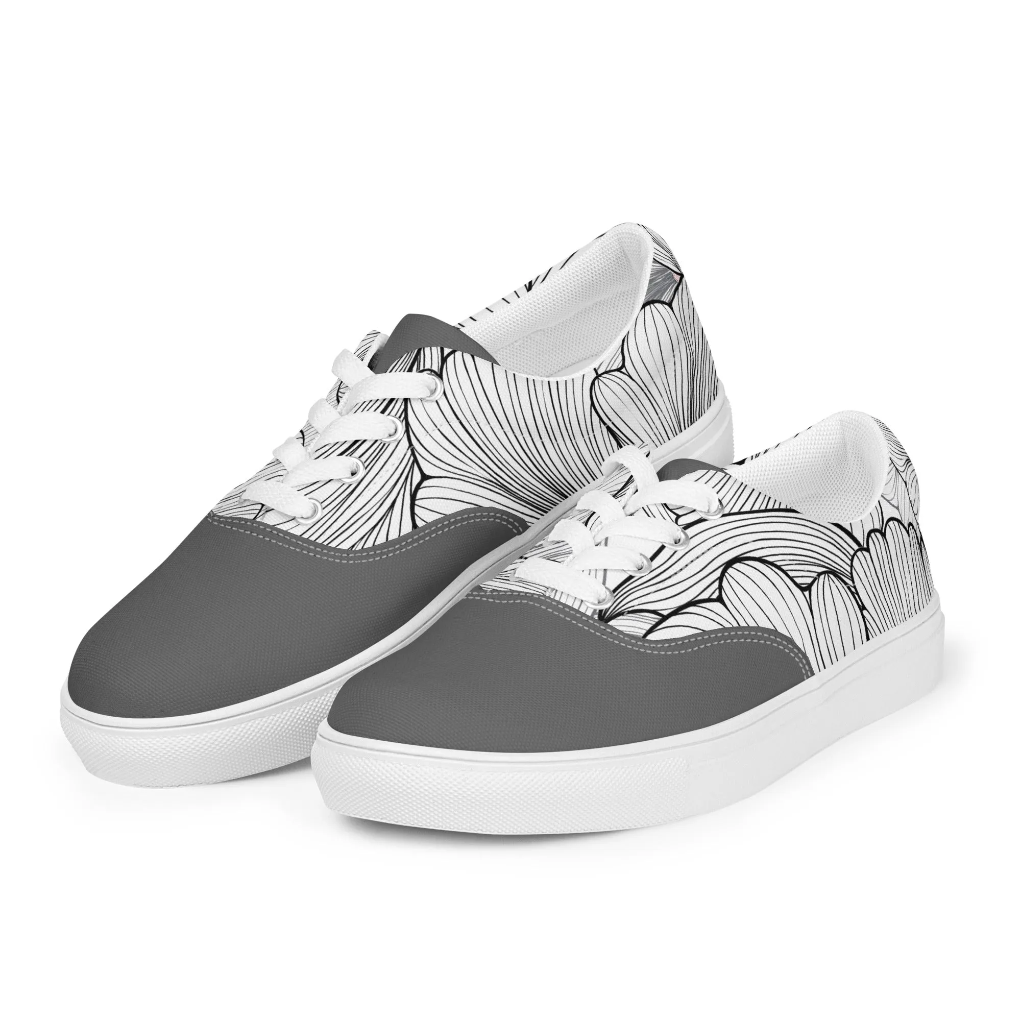 Women’s lace-up canvas shoes