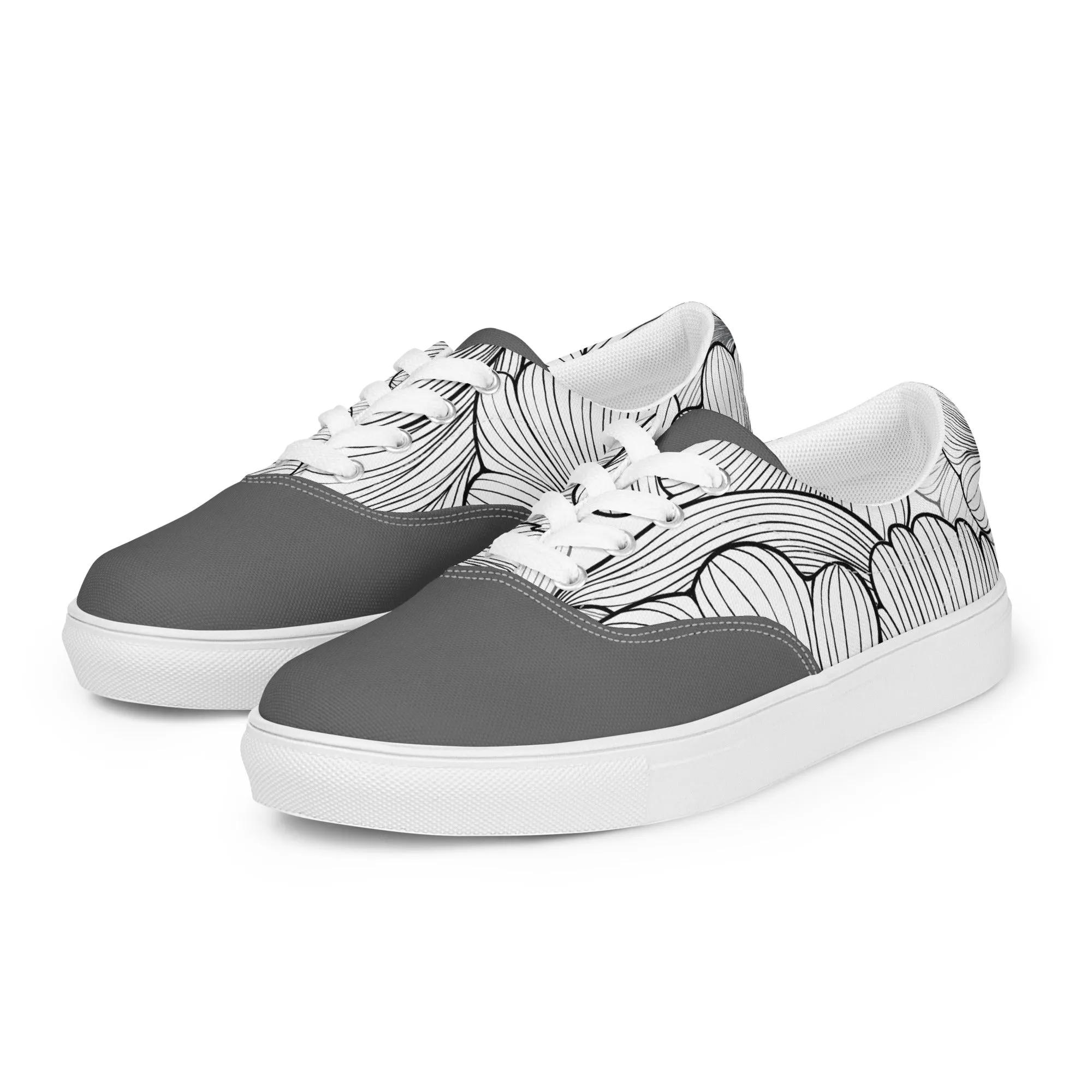 Women’s lace-up canvas shoes