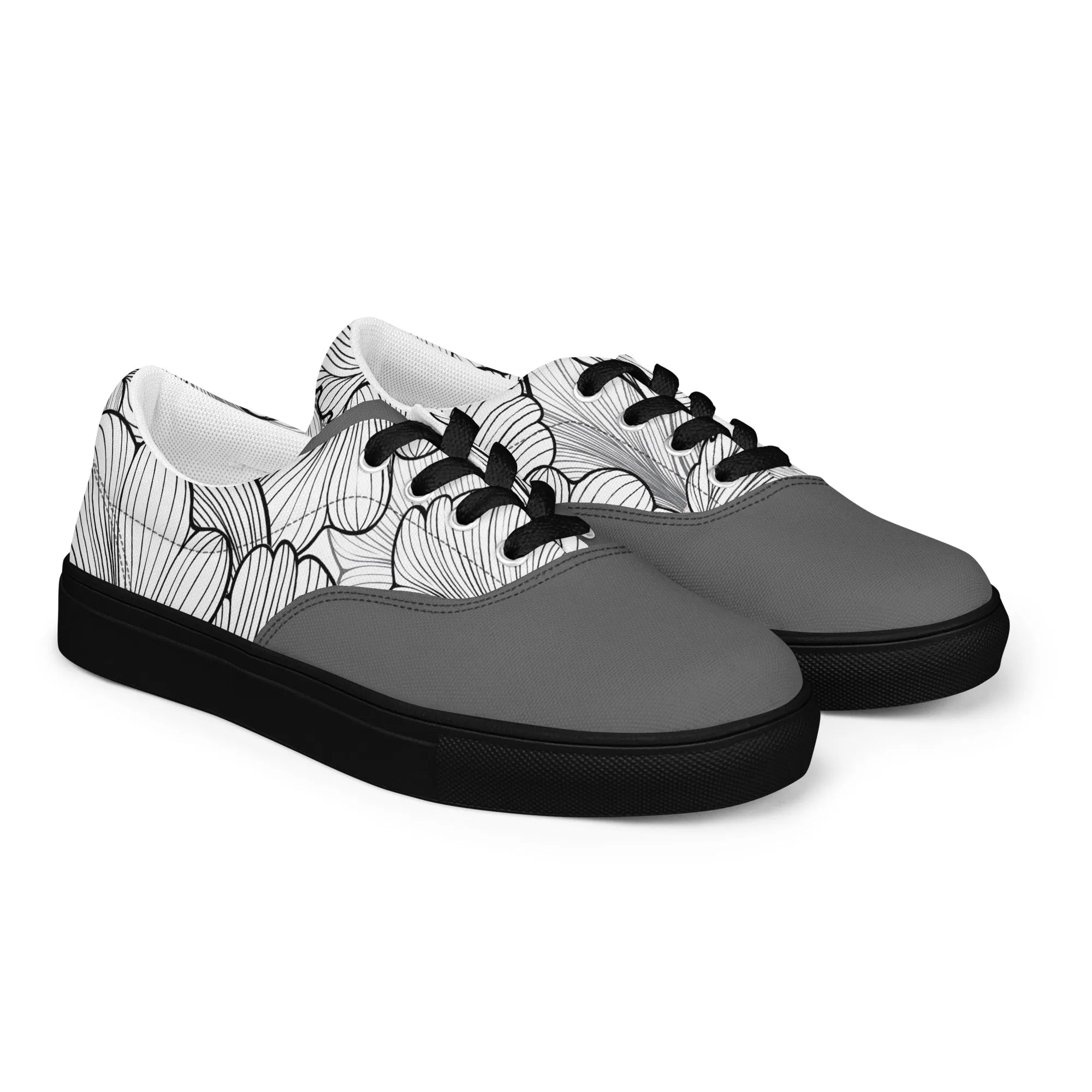 Women’s lace-up canvas shoes