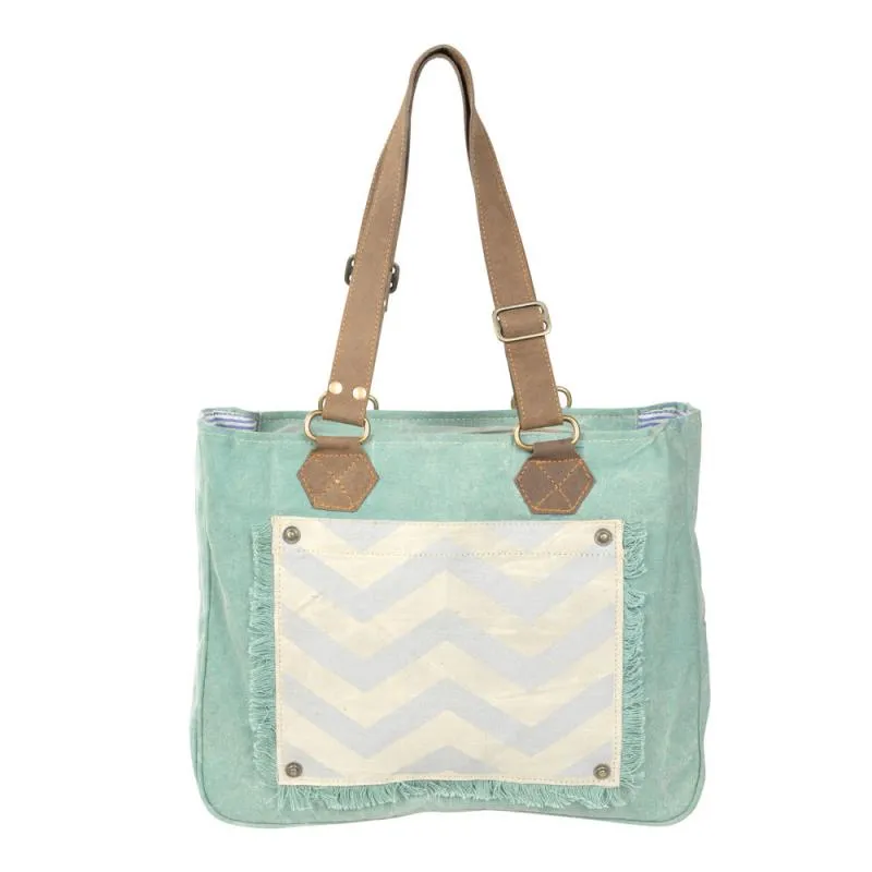 Zig Zag Pattern Pocket Shoulder Bag