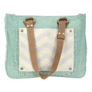 Zig Zag Pattern Pocket Shoulder Bag